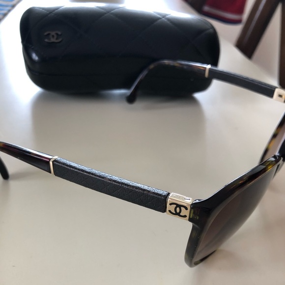 Chanel sunglasses - Picture 3 of 4